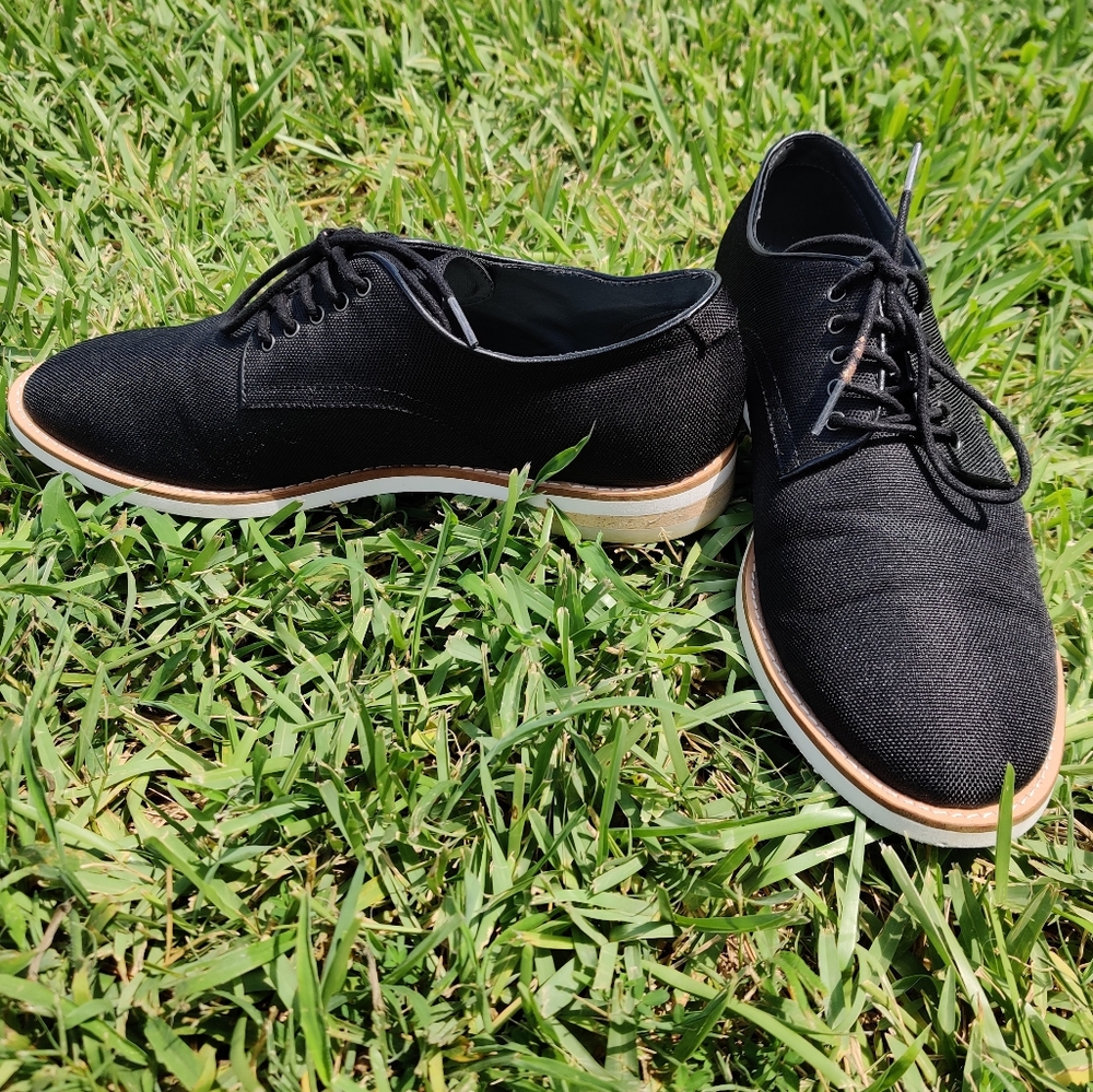 Calvin Klein Men's Aggussie Lace Up Casual  Oxford